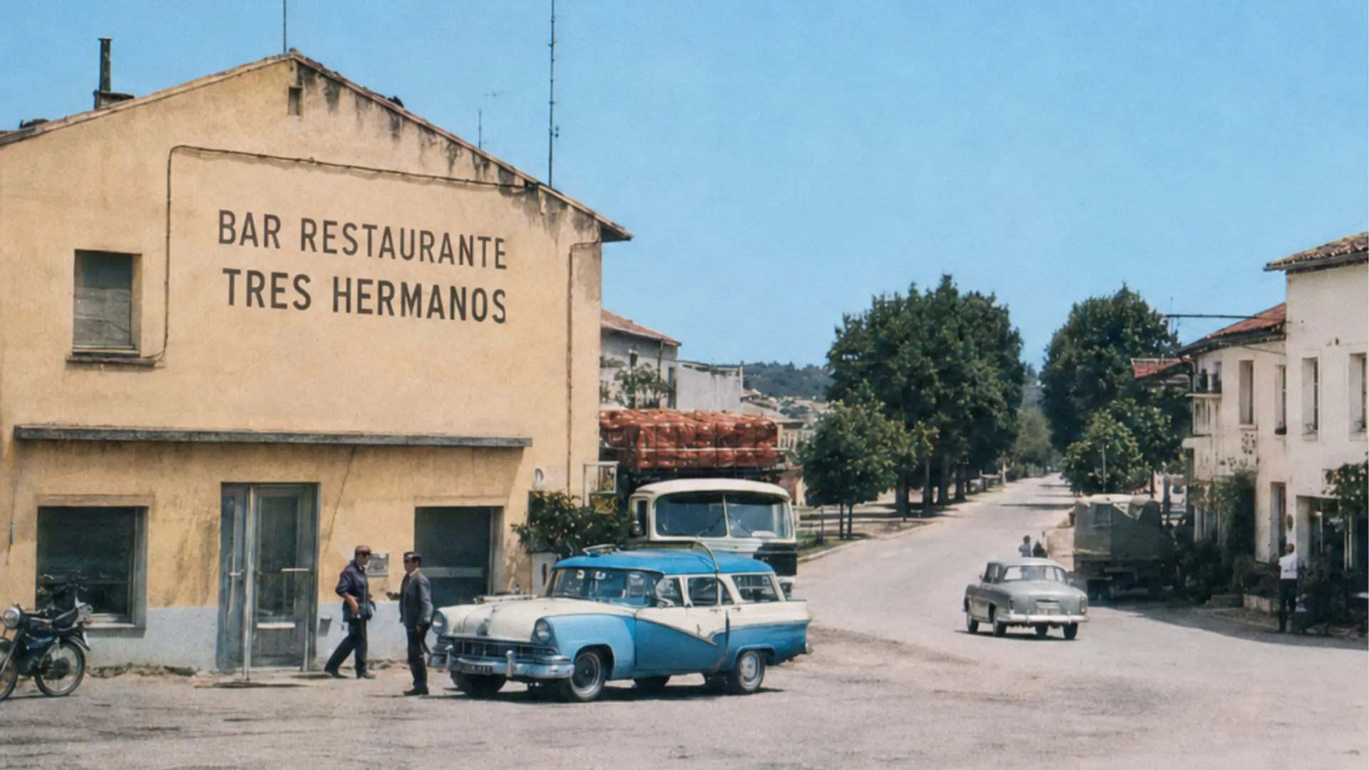 Fotografía histórica del Bar Restaurante Tres Hermanos en Motilla del Palancar